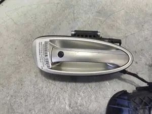 Foto de MANETA EXTERIOR TRASERA DERECHA PORSCHE PANAMERA (TIPO 970) referencia 97053706404 foto 3