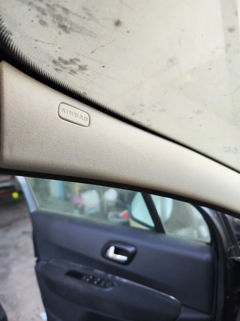 Foto de AIRBAG CORTINA DELANTERO IZQUIERDO PEUGEOT 5008 1.6 HDi FAP CAT (9HZ / DV6TED4) (109 CV / 80 KW)