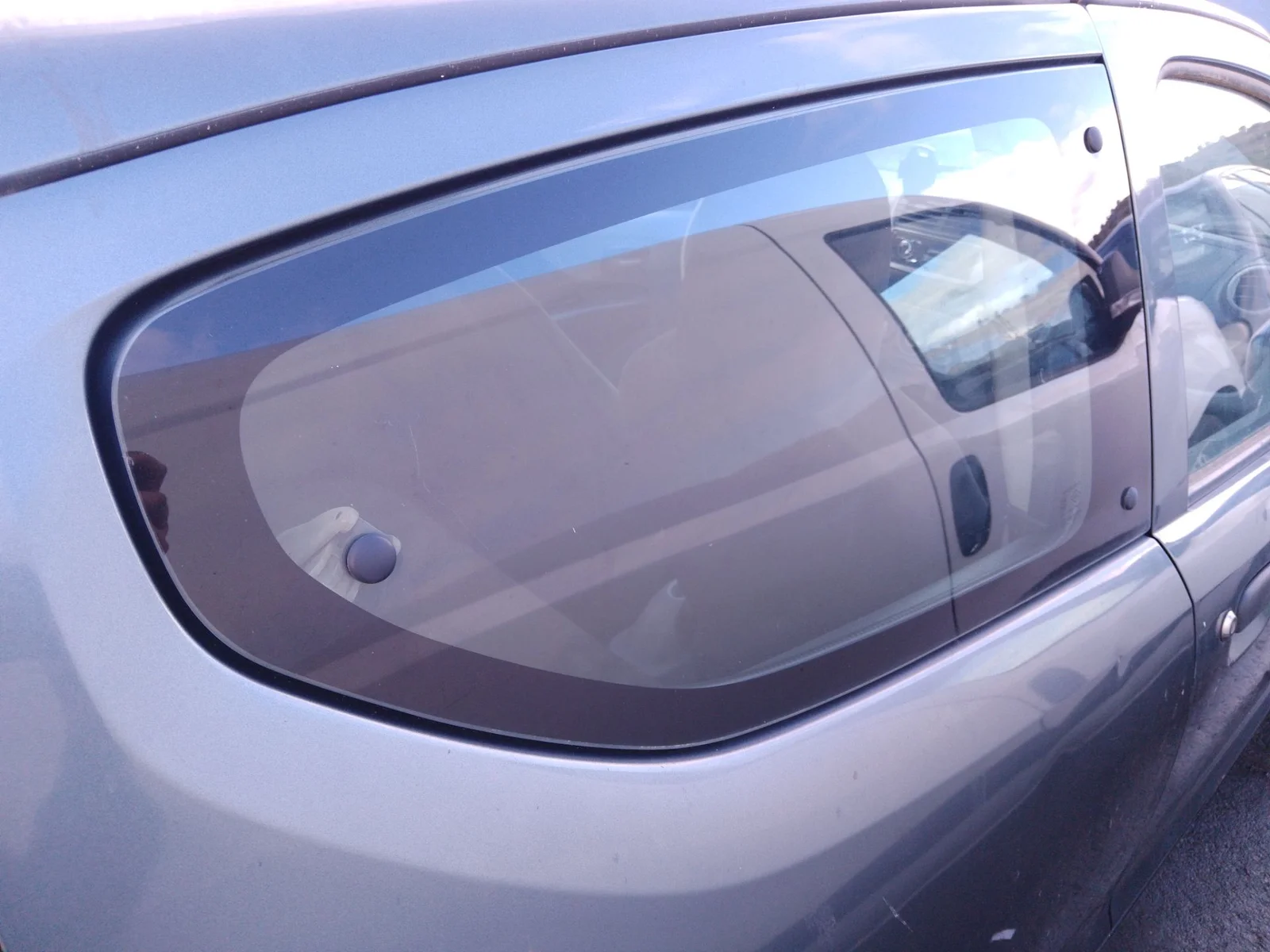 Foto de LUNA CUSTODIA TRASERA DERECHA SUZUKI ALTO (AMF310) 1.0 12V CAT (68 CV / 50 KW)