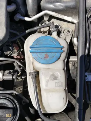 Foto de DEPOSITO EXPANSION AUDI A5 COUPE (8T) 1.8 16V TFSI (170 CV / 125 KW)