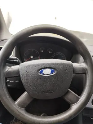 Foto de VOLANTE FORD FOCUS BERLINA (CAP) 1.6 TDCi CAT (90 CV / 66 KW)