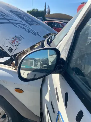 Foto de RETROVISOR IZQUIERDO SSANGYONG KORANDO 2.9 Turbodiesel CAT (120 CV / 88 KW)