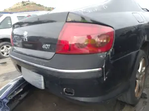 Foto de PARAGOLPES TRASERO PEUGEOT 407 2.0 16V HDi FAP CAT (RHR / DW10BTED4) (136 CV / 100 KW) foto 2