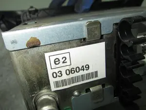 Foto de SISTEMA AUDIO / RADIO CD RENAULT LAGUNA III BERLINA 2.0 dCi Diesel CAT (131 CV / 96 KW) referencia 281150013R foto 10