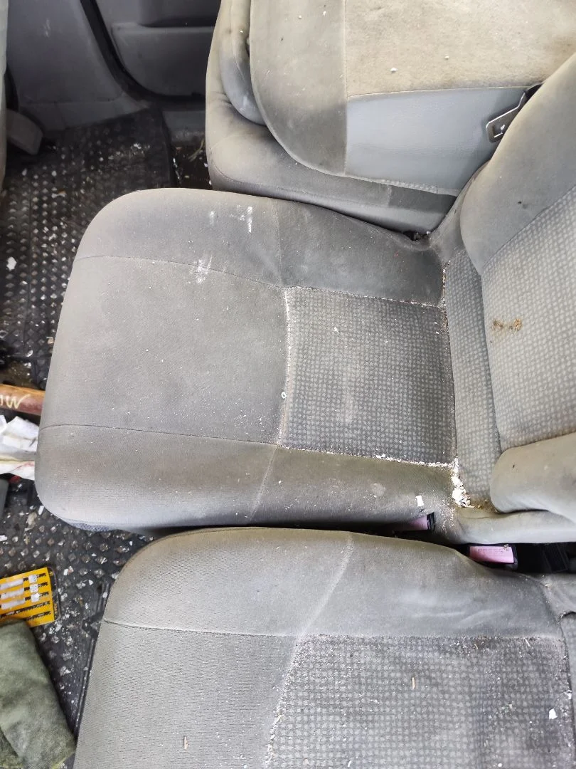 Foto de ASIENTO TRASERO MEDIO RENAULT SCENIC I (JA...) 1.9 dCi Diesel CAT (102 CV / 75 KW)