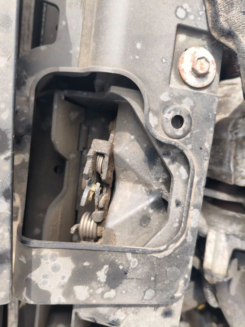 Foto de CERRADURA CAPO CITROEN C4 PICASSO/SPACETOURER 1.6 HDi FAP (92 CV / 68 KW) referencia 9676343880
