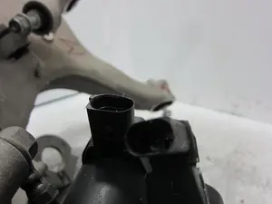 Foto de PINZA DE FRENO TRASERA DERECHA PORSCHE MACAN (95BA) referencia 32347485 foto 2