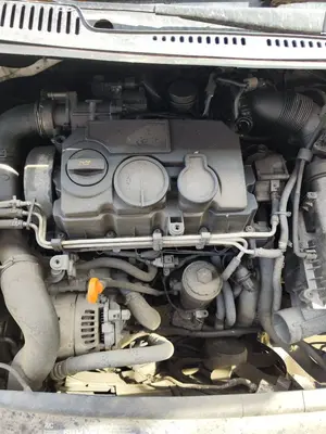 Foto de MOTOR COMPLETO VOLKSWAGEN CADDY (2K)(02.2004) 1.9 TDI (BSU) (75 CV / 55 KW) referencia BSU foto 1