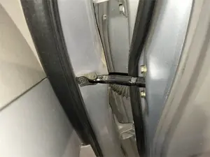 Foto de RETENEDOR PUERTA MITSUBISHI GRANDIS (NA0W)