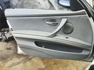 Foto de GUARNECIDO PUERTA DELANTERA IZQUIERDA BMW SERIE 3 BERLINA (E90) 2.0 Turbodiesel CAT (143 CV / 105 KW)