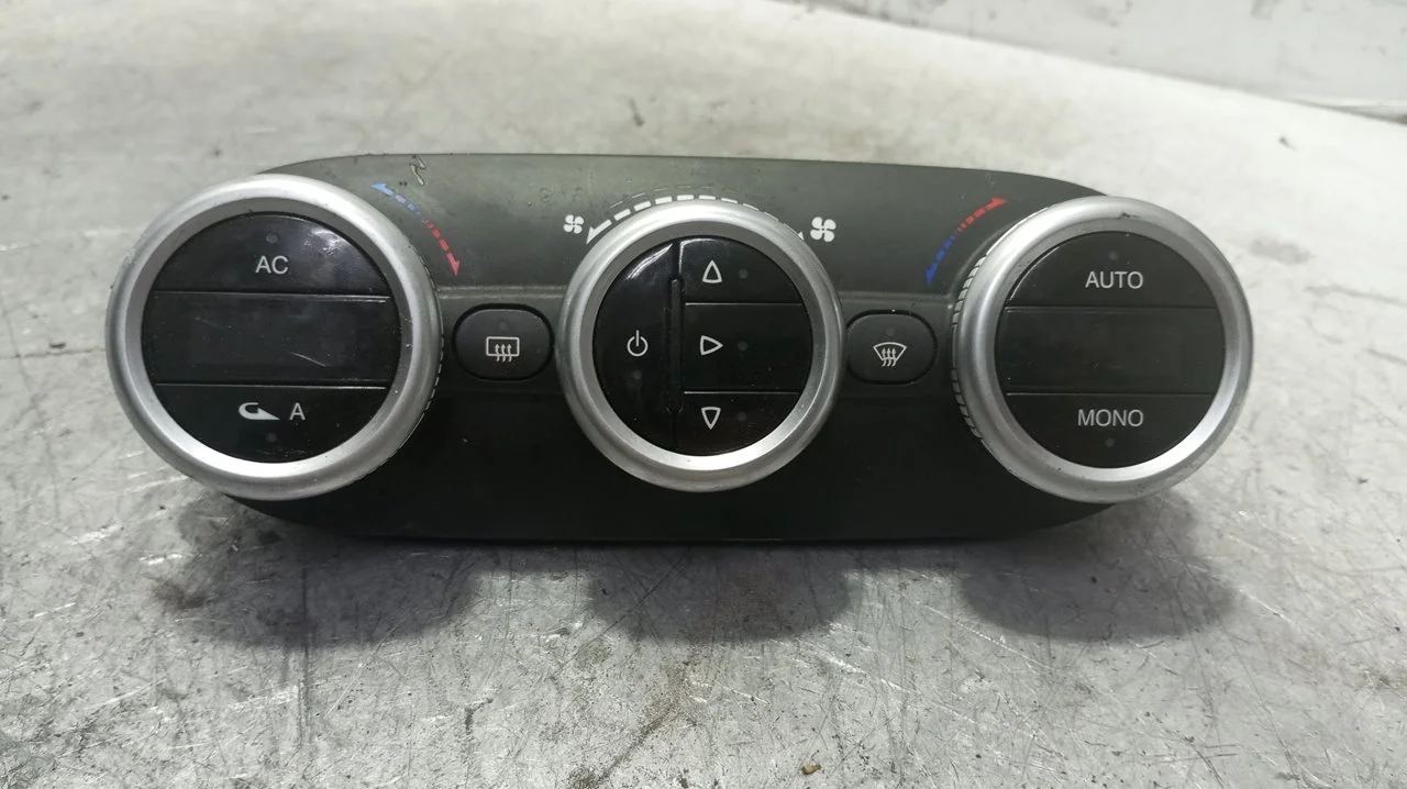 Foto de MANDO CALEFACCION / AIRE ACONDICIONADO ALFA ROMEO GIULIETTA (191) 1.6 JTDM CAT (105 CV / 77 KW) referencia 156091524