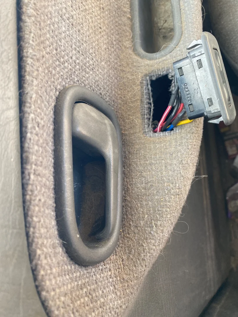 Foto de MANETA INTERIOR TRASERA DERECHA KIA SPORTAGE 2.0 CAT (128 CV / 94 KW)