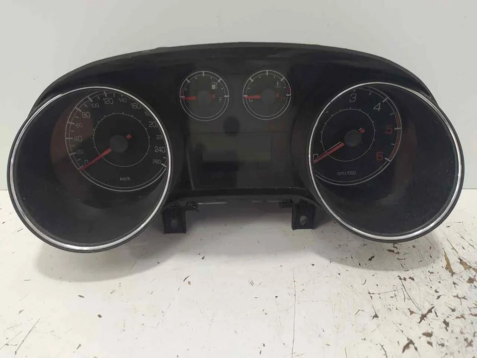 Foto de CUADRO INSTRUMENTOS FIAT II BRAVO (198) 1.9 8V JTD CAT (120 CV / 88 KW) referencia 51761174