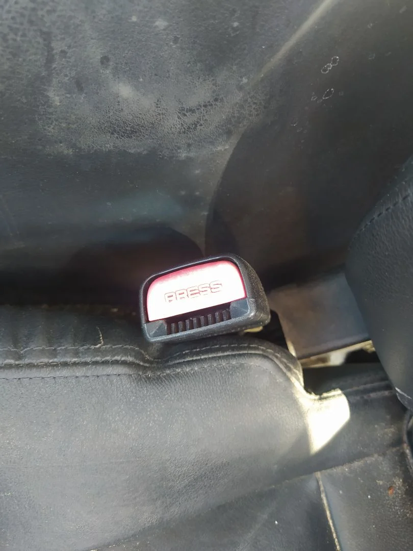 Foto de ENGANCHE CINTURON DELANTERO IZQUIERDO SSANGYONG ACTYON 2.0 TD CAT (141 CV / 104 KW)