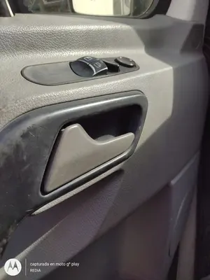 Foto de MANETA INTERIOR DELANTERA IZQUIERDA VOLKSWAGEN CRAFTER FURGÓN (2E) 2.5 TDI DPF (109 CV / 80 KW)