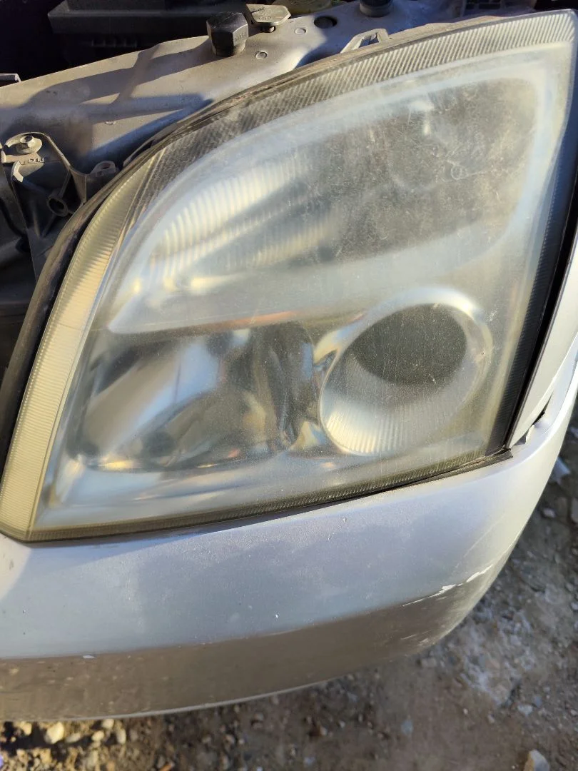 Foto de FARO IZQUIERDO OPEL VECTRA C BERLINA 1.9 CDTI (120 CV / 88 KW) referencia 93171428