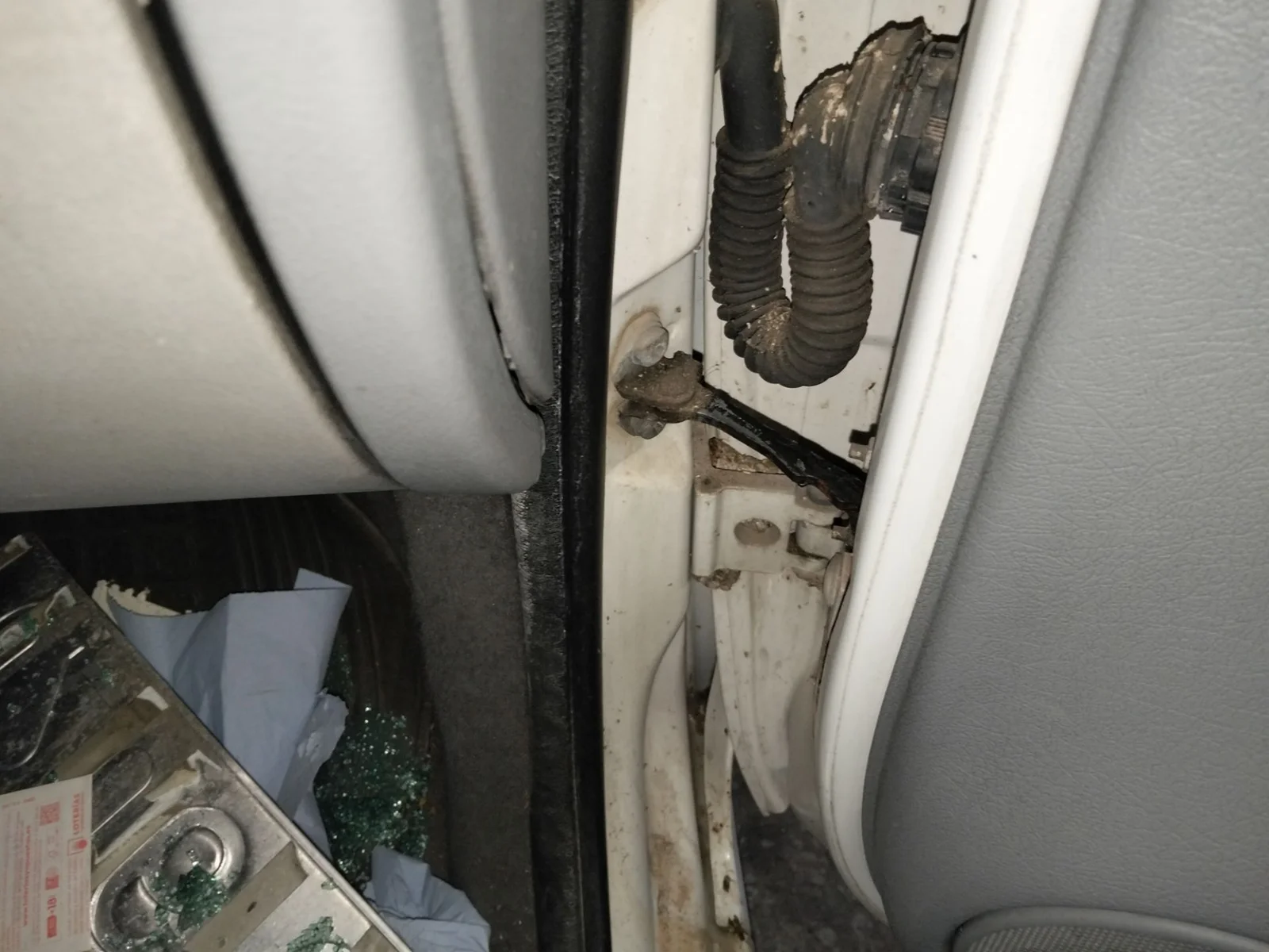 Foto de RETENEDOR PUERTA CITROEN XSARA PICASSO