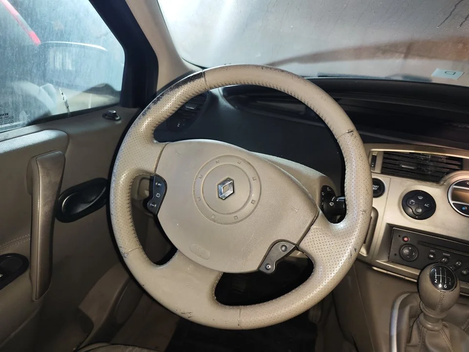 Foto de VOLANTE RENAULT SCENIC II (JM) 1.9 dCi Diesel (120 CV / 88 KW) referencia 8200276080