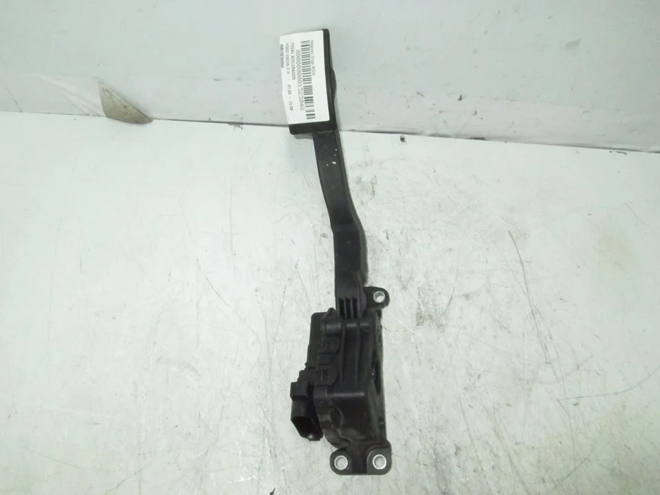 Foto de PEDAL ACELERADOR FORD FOCUS II (1.6 (90 CV / 66 KW) diesel) referencia 4M519F836BK