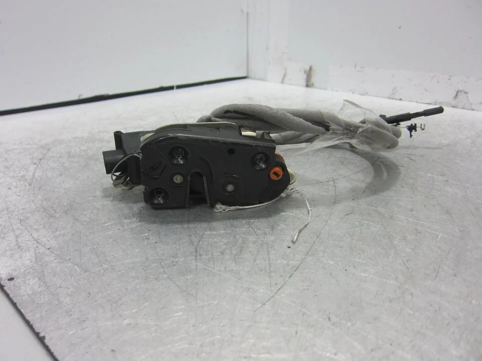 Foto de CERRADURA PUERTA TRASERA IZQUIERDA MERCEDES-BENZ CLASE A (BM 168) referencia 456207003001