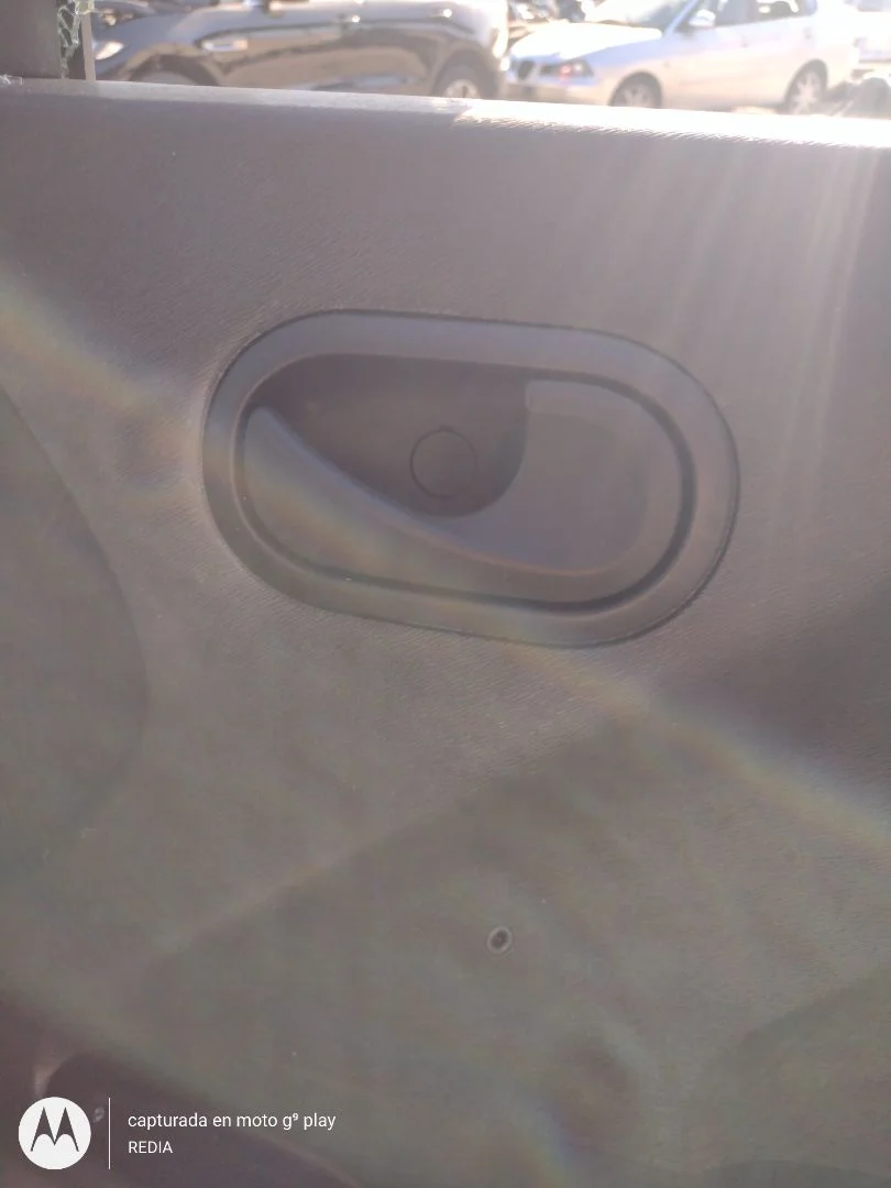 Foto de MANETA INTERIOR DELANTERA DERECHA RENAULT KANGOO II (F/KW0) 1.5 dCi Diesel FAP (90 CV / 66 KW)