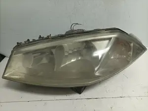 Foto de FARO IZQUIERDO RENAULT MEGANE II BERLINA 3P referencia 8200073220J