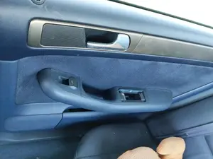 Foto de MANETA INTERIOR TRASERA DERECHA AUDI A6 BERLINA (4B2) 1.8 20V Turbo (150 CV / 110 KW)