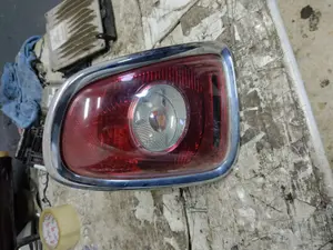Foto de PILOTO TRASERO IZQUIERDO MINI MINI (R56) 1.6 16V CAT (120 CV / 88 KW) referencia 2757009