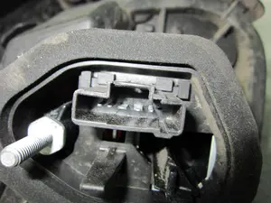 Foto de PILOTO TRASERO DERECHO PEUGEOT 208 1.2 12V e-VTi (82 CV / 60 KW) referencia 9825601180 foto 5