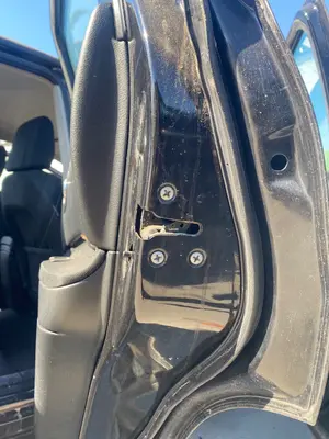 Foto de CERRADURA PUERTA TRASERA DERECHA NISSAN QASHQAI (J10) 2.0 16V CAT (141 CV / 104 KW) referencia 82501JD90C