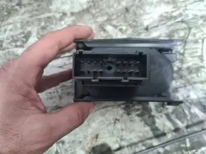 Foto de MANDO LUCES FORD MONDEO BERLINA (GE) 2.0 TDCi CAT (131 CV / 96 KW) referencia 1357436 foto 3