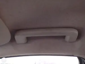 Foto de ASIDERO TECHO DELANTERO DERECHO FORD FOCUS SPORTBREAK (CAP) 1.6 16V CAT (101 CV / 74 KW) referencia 1386022