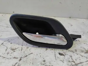 Foto de MANETA INTERIOR TRASERA IZQUIERDA BMW SERIE 5 BERLINA (E39) 2.5 24V CAT (170 CV / 125 KW) referencia 8226050