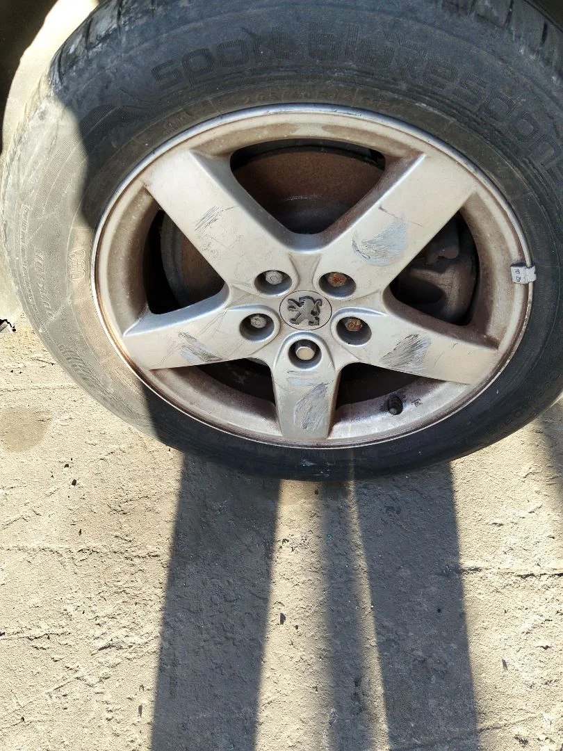Foto de LLANTA PEUGEOT 407 1.6 HDi FAP CAT (9HZ / DV6TED4) (109 CV / 80 KW) referencia 5401N9