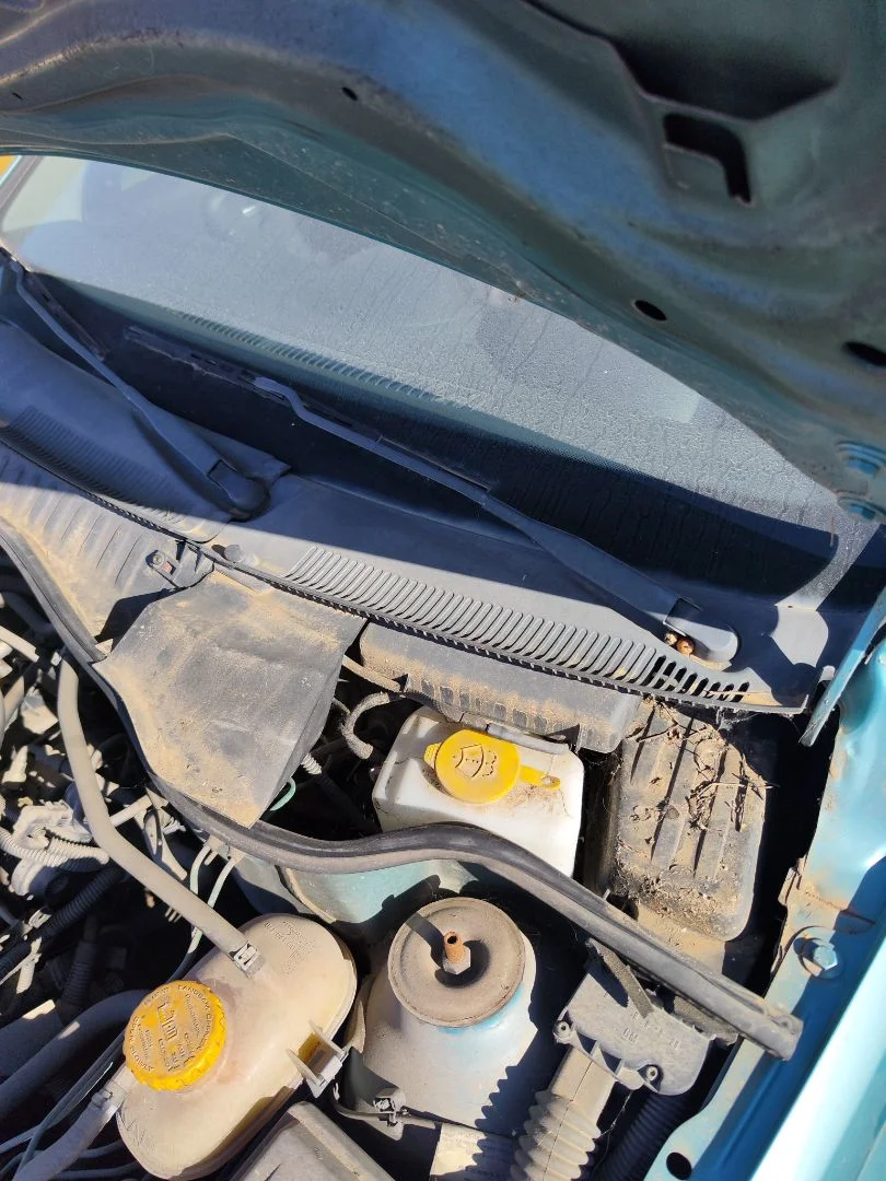 Foto de BRAZO LIMPIA DELANTERO IZQUIERDO OPEL CORSA C 1.2 16V CAT (Z 12 XEP / LB4) (80 CV / 59 KW)