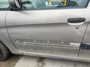 Foto de PUERTA DELANTERA IZQUIERDA CITROEN XSARA PICASSO 2.0 HDi CAT (RHY / DW10TD) (90 CV / 66 KW)