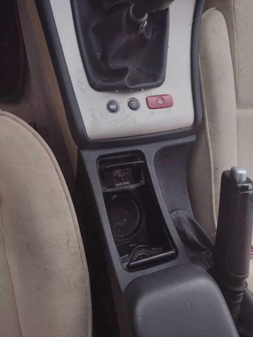 Foto de CENICERO ALFA ROMEO 159 (140) 1.9 JTD (M) 16V CAT (150 CV / 110 KW)