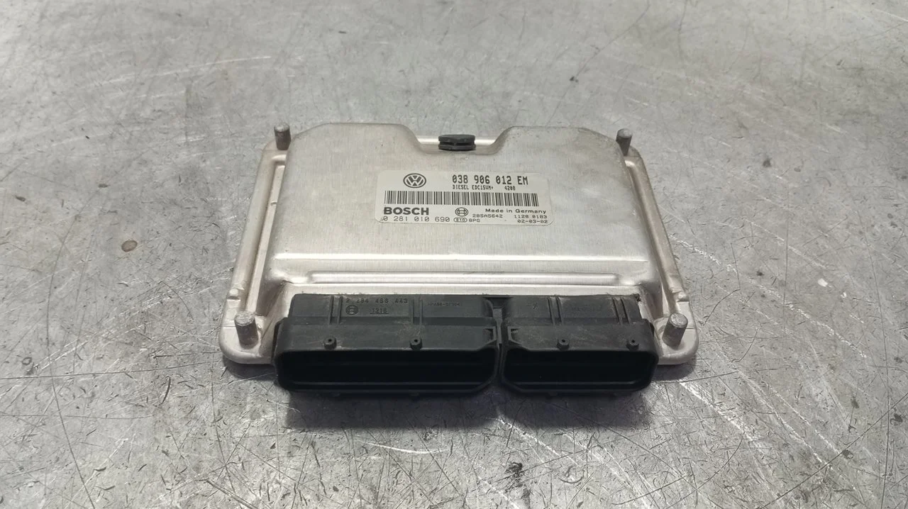 Foto de CENTRALITA MOTOR UCE SEAT IBIZA (6L1) 1.9 SDI (64 CV / 47 KW) referencia 038906012EM