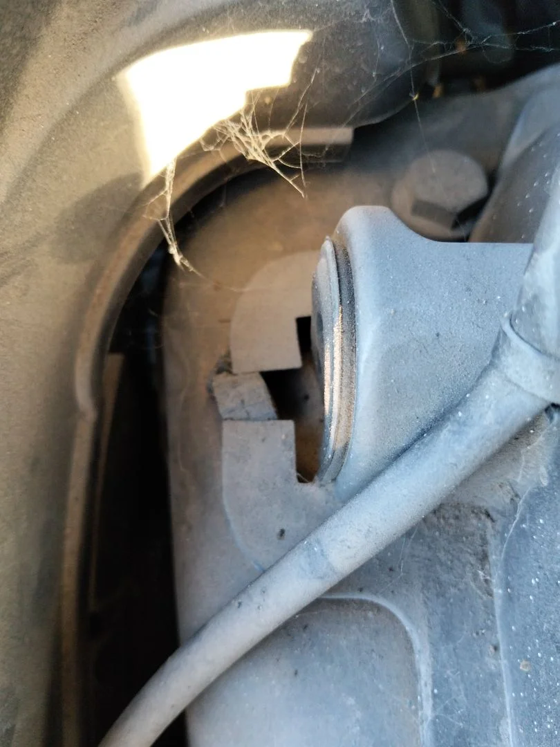 Foto de CAJA RELES / FUSIBLES PEUGEOT 407 1.6 HDi FAP CAT (9HZ / DV6TED4) (109 CV / 80 KW)