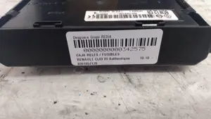 Foto de CAJA RELES / FUSIBLES RENAULT CLIO III 1.5 dCi Diesel FAP (75 CV / 55 KW) referencia 8201054128 foto 3