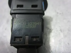 Foto de INTERRUPTOR RENAULT CAPTUR I 1.5 dCi Diesel FAP Energy (90 CV / 66 KW) referencia 681995290R foto 4