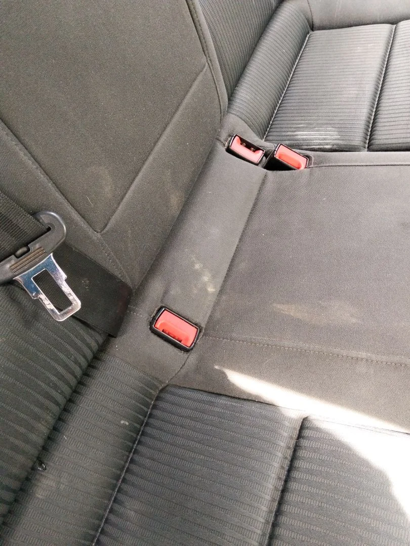 Foto de ENGANCHE CINTURON TRASERO DERECHO AUDI A4 BERLINA (8K2) 2.0 16V TDI (143 CV / 105 KW)