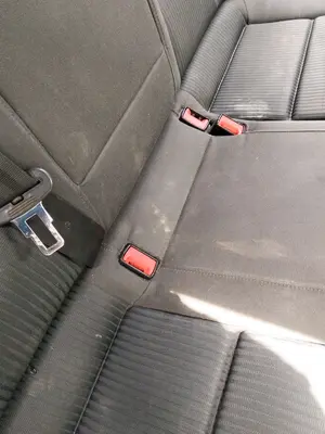 Foto de ENGANCHE CINTURON TRASERO DERECHO AUDI A4 BERLINA (8K2) 2.0 16V TDI (143 CV / 105 KW)