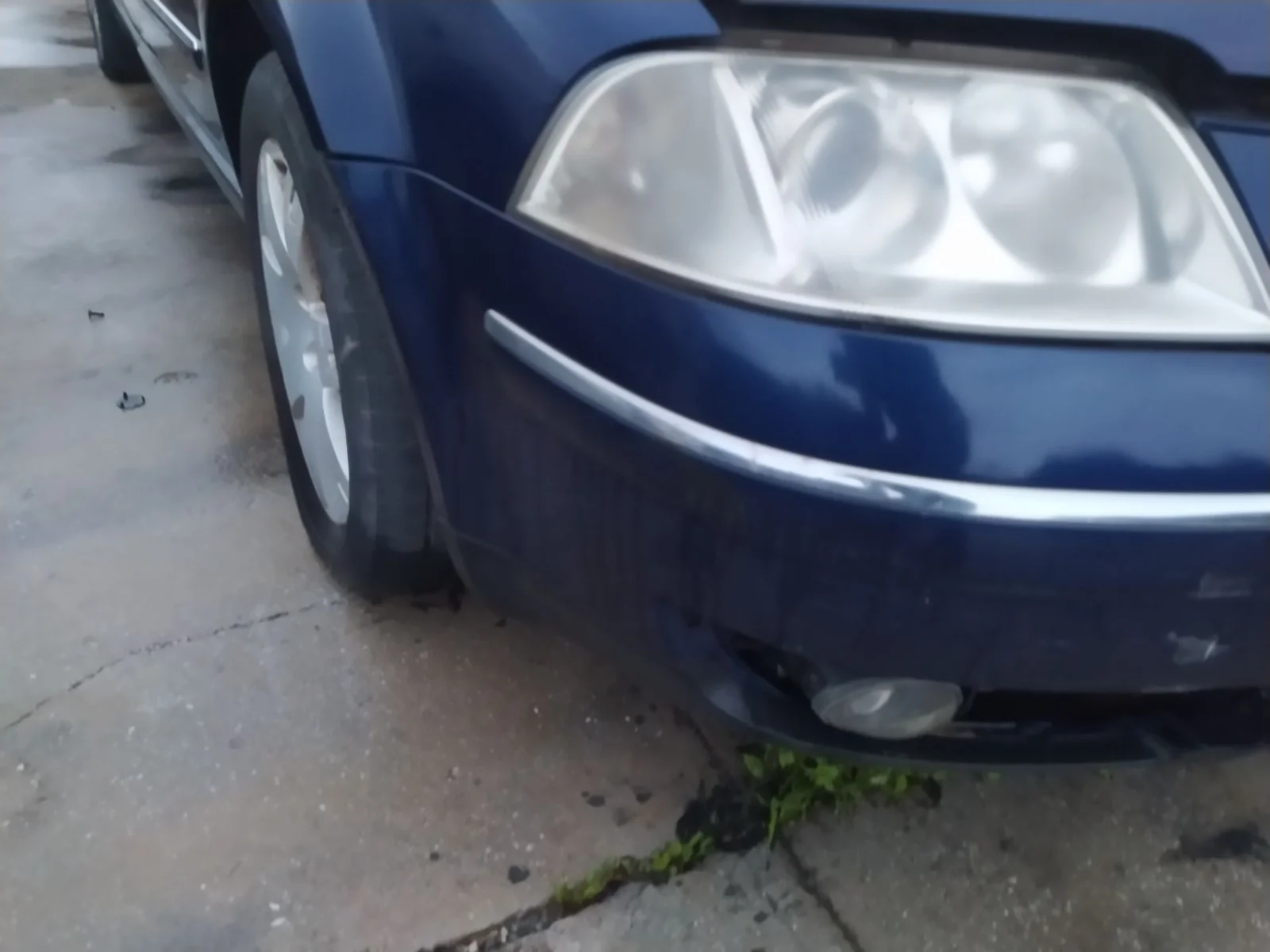 Foto de FARO ANTINIEBLA DERECHO VOLKSWAGEN PASSAT BERLINA (3B3) 1.9 TDI (131 CV / 96 KW) referencia 3B7941700A