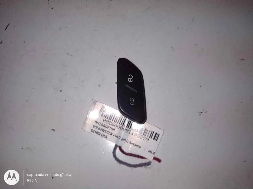 Foto de INTERRUPTOR VOLKSWAGEN POLO V (6R1) 1.2 TDI (75 CV / 55 KW) referencia 6R1962125A