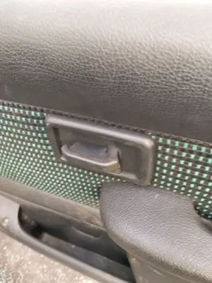 Foto de MANETA INTERIOR DELANTERA DERECHA PEUGEOT 106 (S2) 1.1  (60 CV / 44 KW)