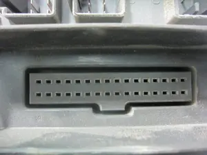 Foto de CAJA RELES / FUSIBLES FORD TOURNEO CONNECT (TC7) 1.8 TDCi CAT (90 CV / 66 KW) referencia 2T1T14A073BD foto 5