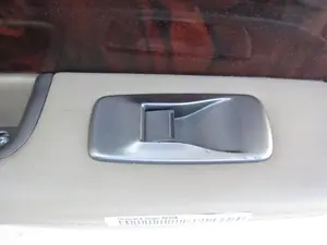 Foto de MANDO ELEVALUNAS TRASERO IZQUIERDO JAGUAR XF 2.7 V6 Diesel CAT (207 CV / 152 KW)