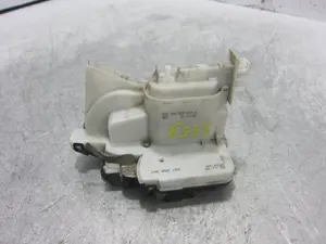 Foto de CERRADURA PUERTA TRASERA DERECHA VOLKSWAGEN GOLF III (1H1)(11.1991) 2.0 (116 CV / 85 KW) referencia 1H4862154 foto 4