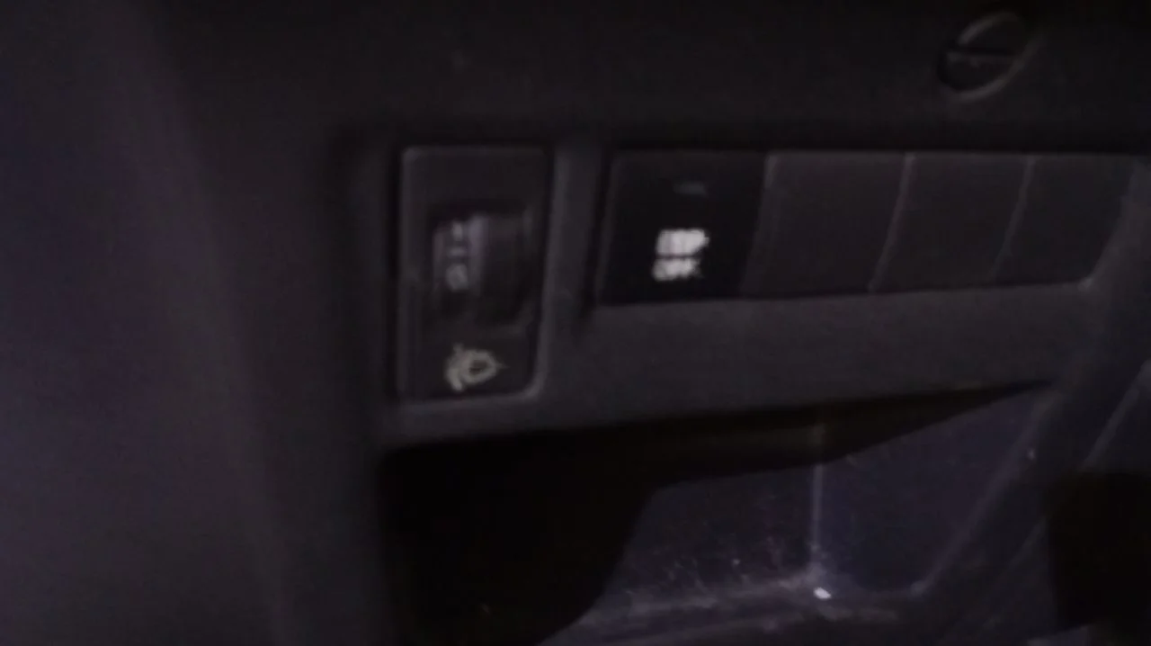 Foto de MANDO REGULACION FAROS CITROEN C4 COUPE 1.6 HDi CAT (9HY / DV6TED4) (109 CV / 80 KW) referencia 96384422